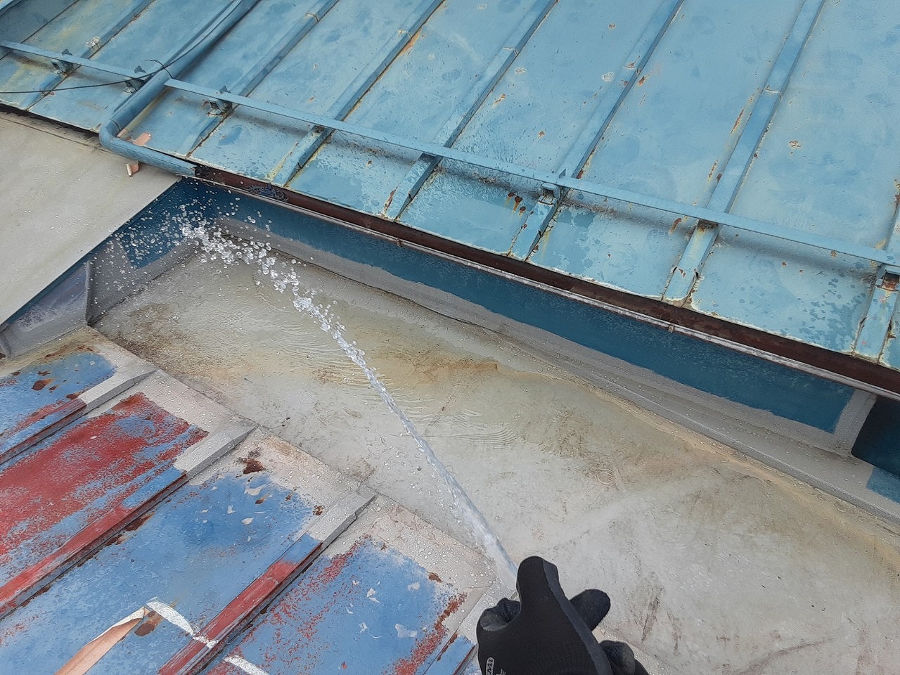 甲府市散水試験の様子